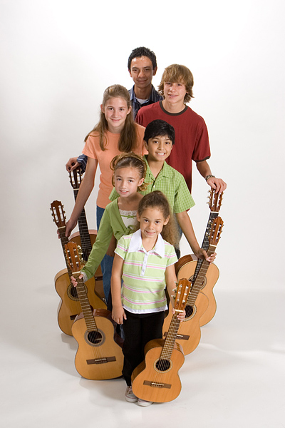 Slobodan Vujisic - Teaching guitar to children.